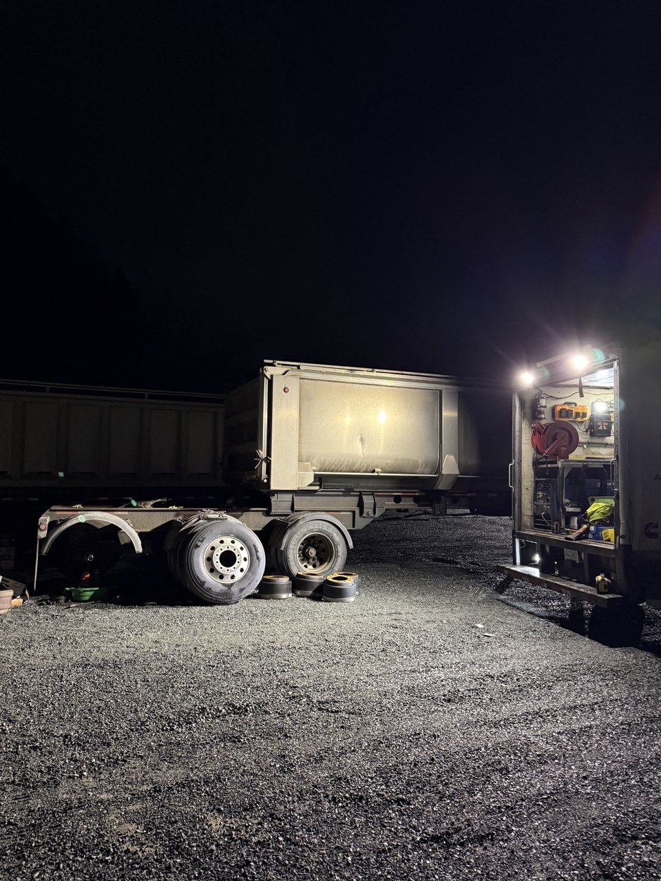 Night roadside trailer repair
